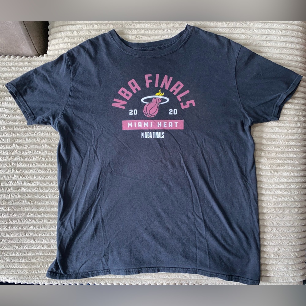 🔥 Miami Heat BAMSZN Tee – B. Adebayo #13 | Men’s Large | 100% Cotton